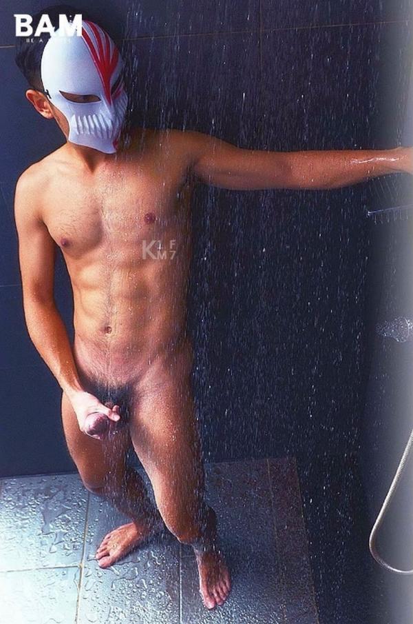 BE-A-MODEL-1-創刊號-X-ISSUE-面具男的情慾世界